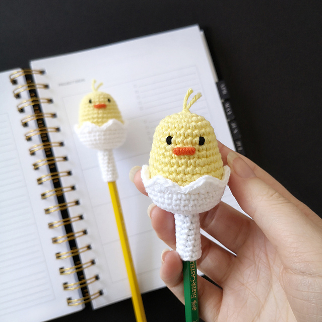 85 Free Crochet Farm Animals Patterns 53 Chick Eggshell Pencil Topper Crochet Pattern