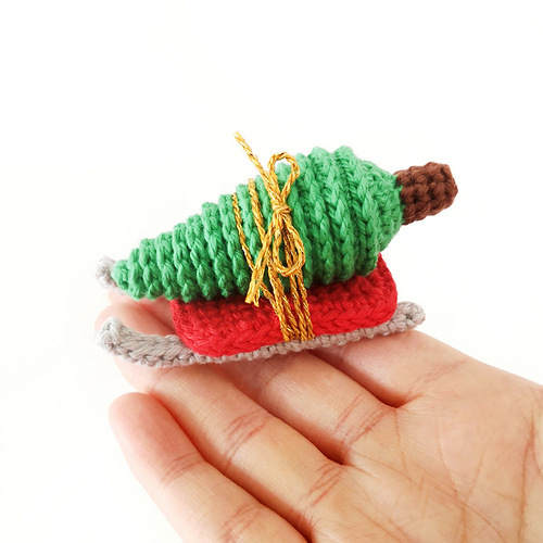 Tree & Sled Ornament photo 3