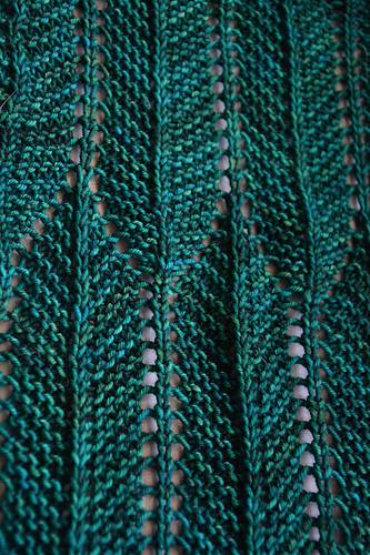 Tailfeather - bystormmoonknits