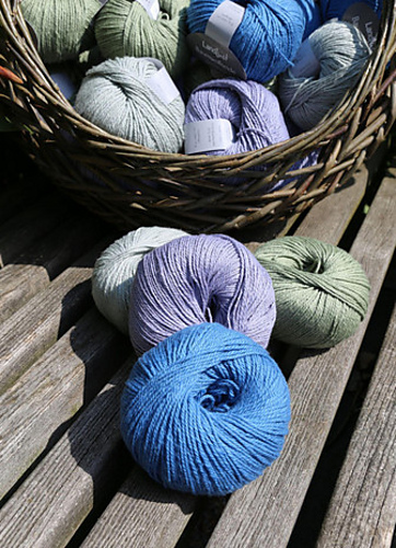 Ravelry: Luftige Kleider pattern by Landlust Design Team