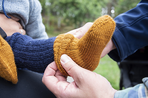 Tynne Strikkesokker - Tina Hauglund