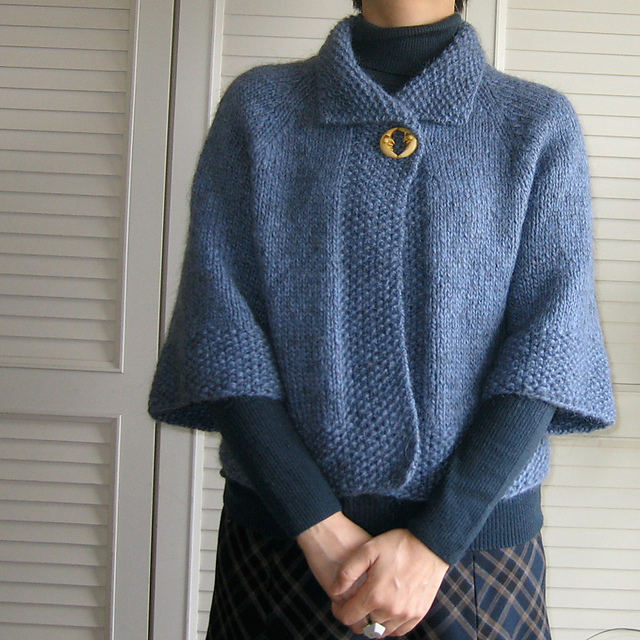 Ravelry raglan sleeve jacket pattern by Yoko Hatta (風工房)