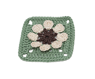 Daisy granny-square motif