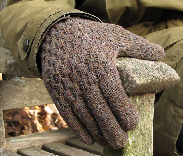 Ravelry: Foxhall Gloves pattern by The 
