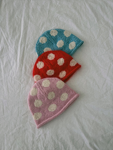 Dot hat