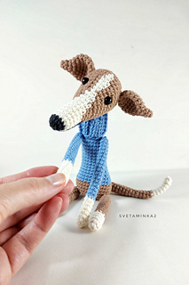 Italian Greyhound amigurumi with seamless muzzle – no sewing!