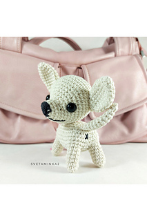 Quick to crochet Chihuahua amigurumi – Simple stitches, clear instructions.