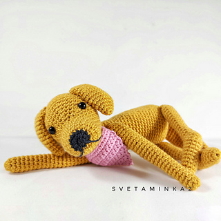 Features → Easy ears | Built-in nose | Huggable body.
