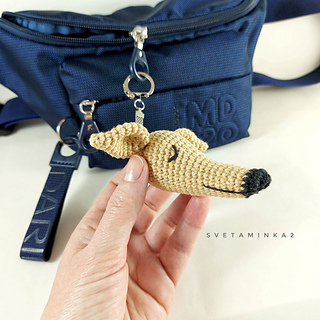 Make a sleek, long-nosed dog head to celebrate your favorite sighthound breed!