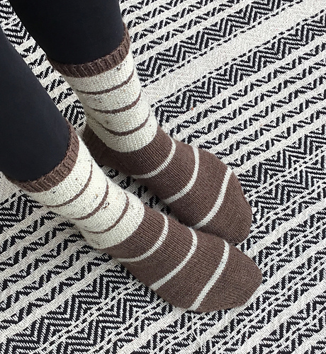 Ravelry: mani-mani pattern by Yucca