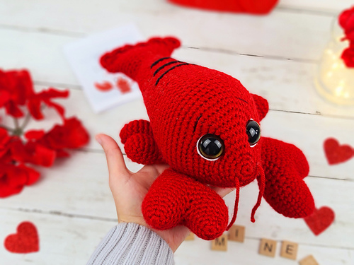 Ravelry: Lobster pattern by Carolyne Brodie