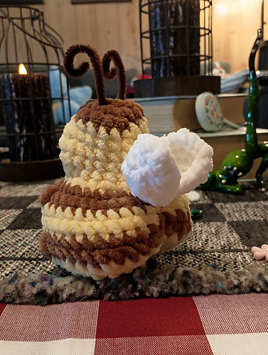 Amigurumi Chunky Bee - Tabby Biery