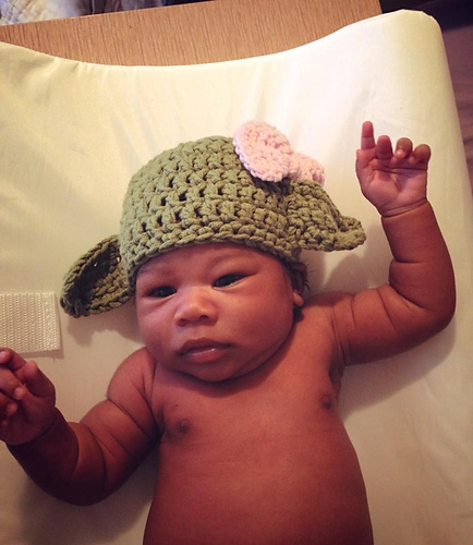 Warm Yoda baby hat photo 2
