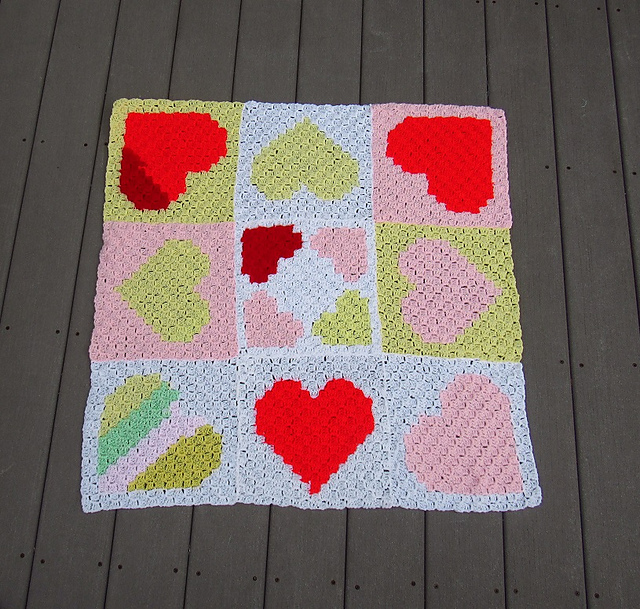 Ravelry takdpm's Hearts C2C Baby Blanket