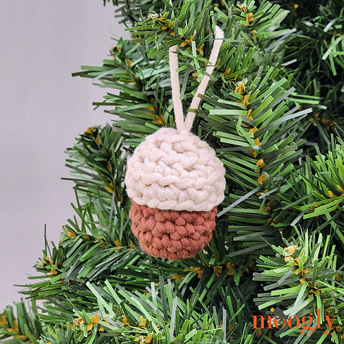 Acorn Ornament photo 1