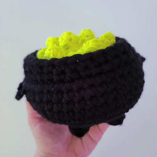 Bubbling Cauldron with Lid photo 2