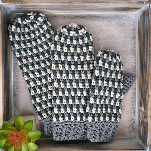Autumn Amore Mittens photo 2