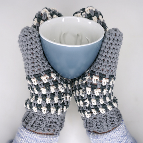 Autumn Amore Mittens photo 3