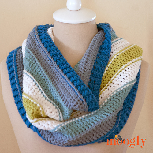All Grown Up Cowl photo 1