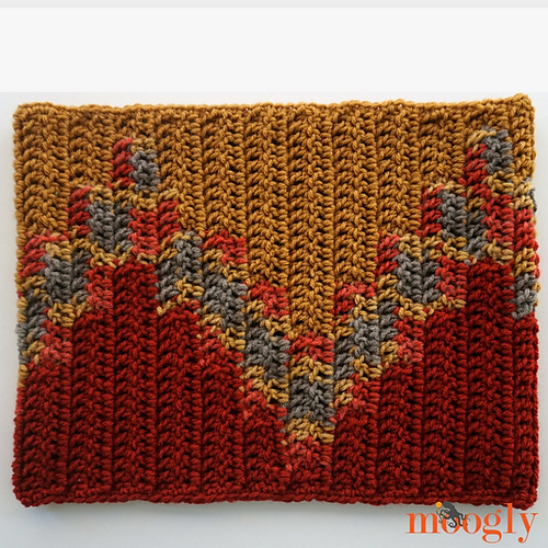 Bonfire Cowl photo 2