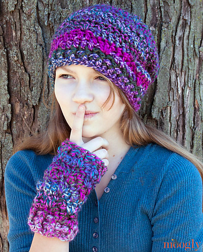 Luscious One Skein Fingerless Mitts photo 1