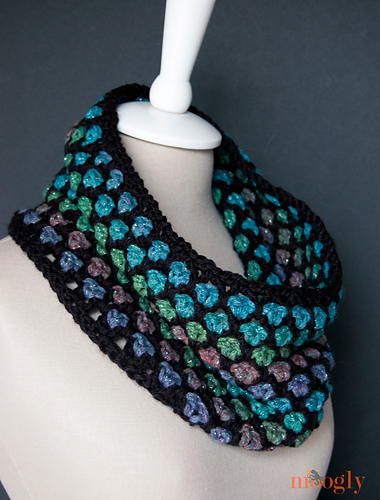 Moroccan Midnight Cowl photo 5