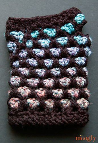 Moroccan Midnight Fingerless Mitts photo 3