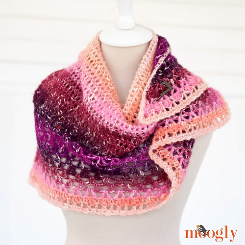 Amelia Shawl photo 1