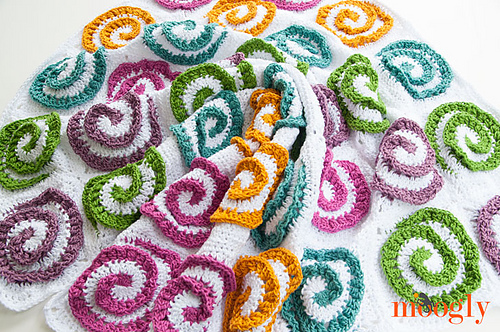 Modern Rose Afghan photo 2