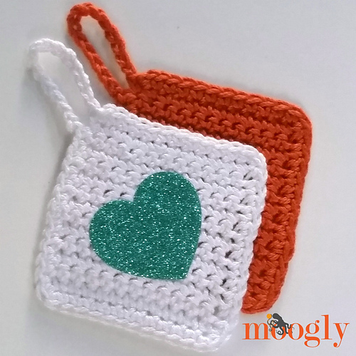 Beginner's Crochet Hanging Tag photo 1