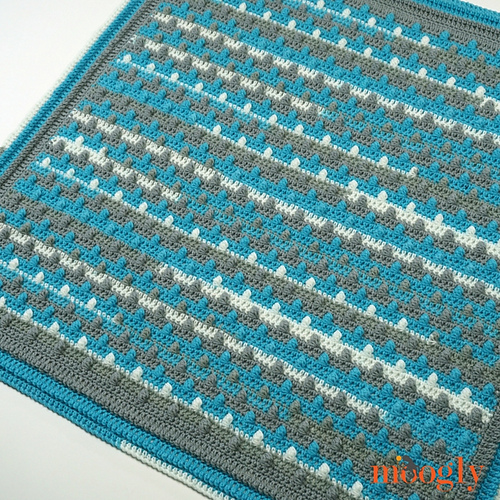 Bunches of Bobbles Blanket photo 3