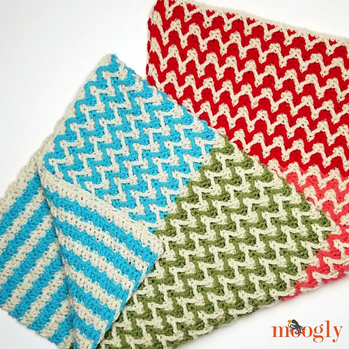Ravelry: Bright Chevron Borderless Blanket pattern by Tamara Kelly