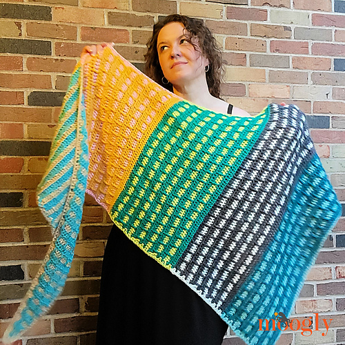 Ravelry: Brick Row Shawl pattern by Tamara Kelly