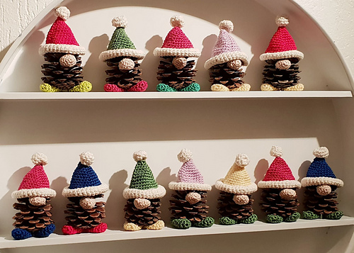 Christmas Pine Gnomes / Zapfenwichtel photo 1