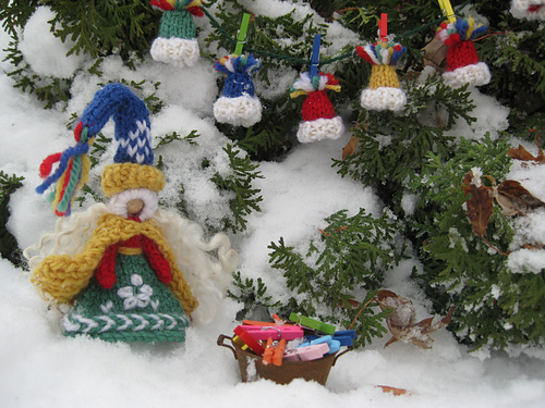 Winter Hat Garland photo 3