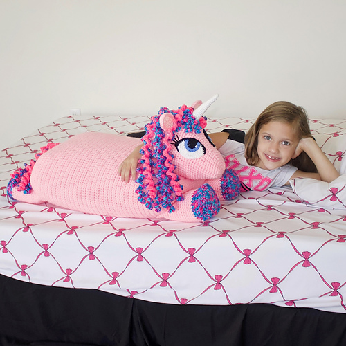 Ravelry Unicorn Body Pillow/Giant Stuffed Toy pattern by Joni Memmott