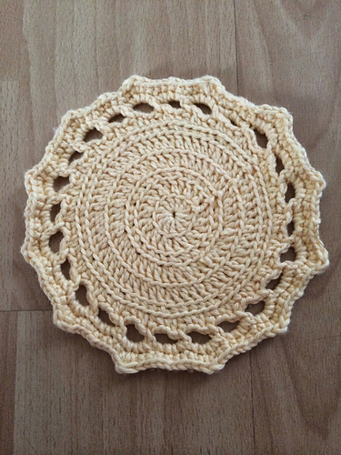 The Simple Yellow Trivet photo 2