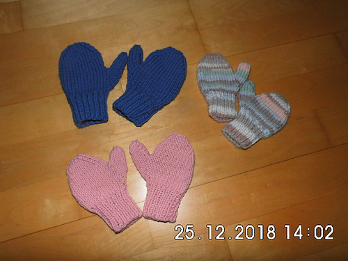 Fair Isle Effect Pre-School Toddler Mittens photo 2