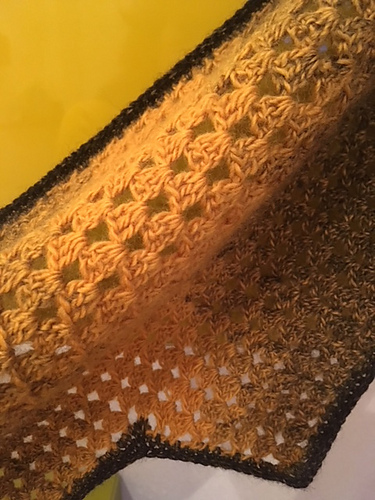 Gradient Granny multi-triangular shawl photo 6