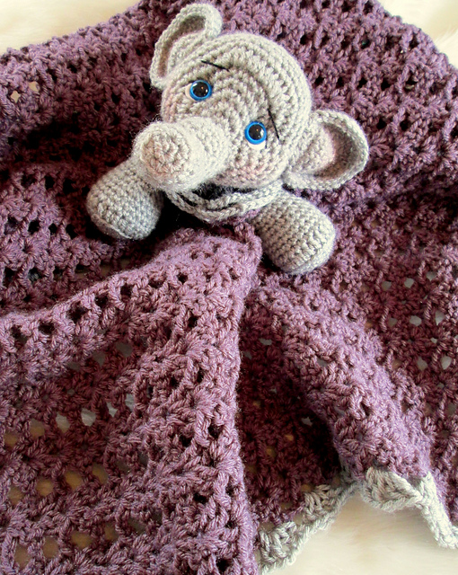 Ravelry Elephant Huggy Baby Blanket pattern by Teri Crews