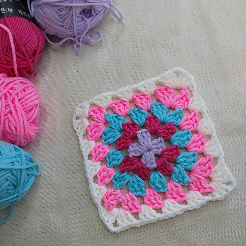 Granny Square CHRISTMAS TREE photo 5