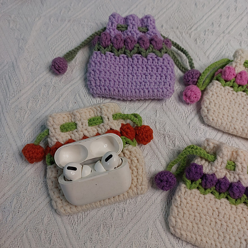 Tulip Pouch Bag photo 3