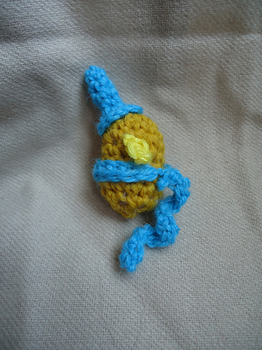chicken with a hat photo 1