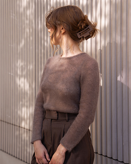 BRYZA blouse in size 1 worn with 0 ease at the bust on a model with full bust circumference of 82 cm knitted in GABO wool - MOHSILKO (4308)