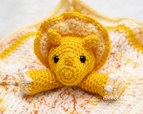Hug Me Triceratops Lovey photo 2