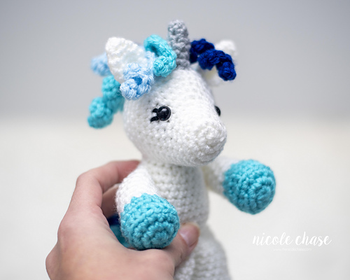 Mini Poppy the Unicorn photo 2