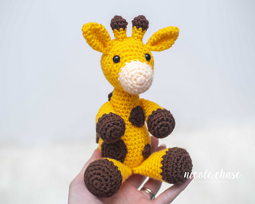 Gerald the Giraffe photo 2
