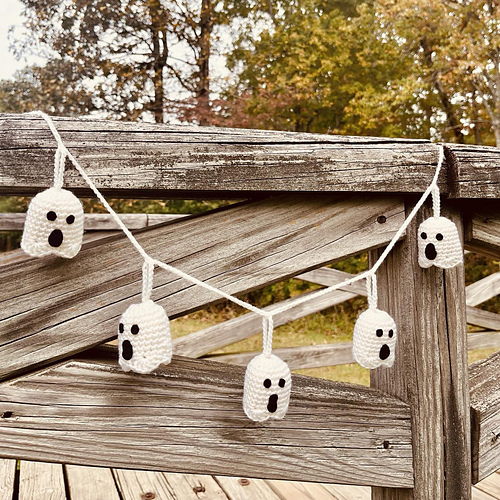 Haunt My Dreams Garland photo 1