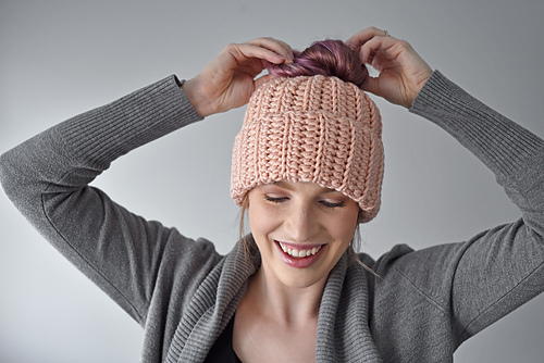 Ravelry: Easy Breezy Chunky Bun Beanie pattern by The Turtle Trunk