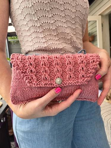 Cutie Clutch